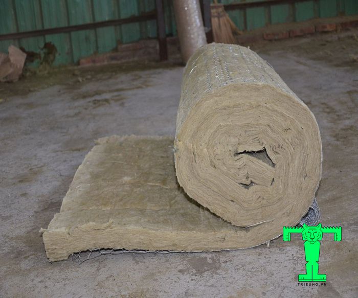 bong-khoang-rockwool-100kg-m3-khong-luoi-day-50mm